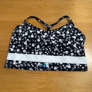 Nike Women's  sports bra. Brand new .never worn size XL